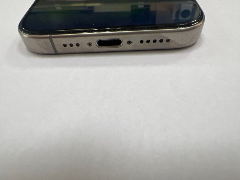 Розпродаж Apple iphone 15 pro 256gb, продавець Техноскарб