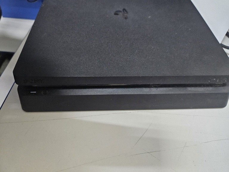 Купити Sony PlayStation 4 Slim 1TB Black Б/У