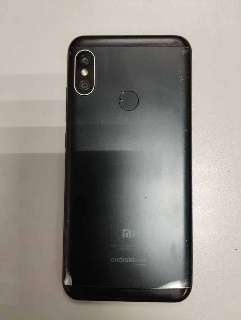 Дешево Xiaomi mi a2 lite 4/64gb з ломбарду