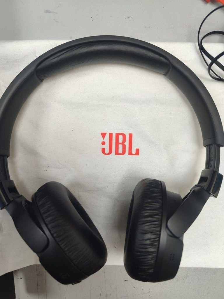 Оголошення Jbl tune 670nc Б/У