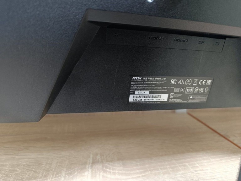 Дешиво Msi Optix G2712F с ломбарда