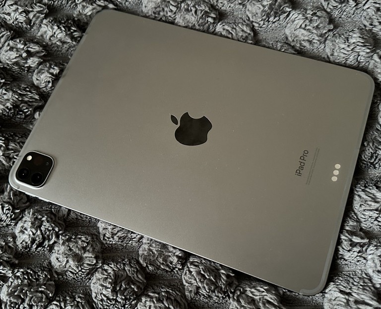 Оголошення Apple Ipad Pro (11-inch) (4th generation) Wi-Fi + Celluar model A2435 Б/У
