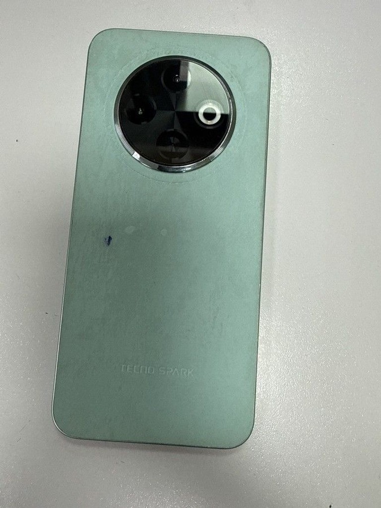 Дешево Tecno spark 30c kl5n 8/256gb з ломбарду