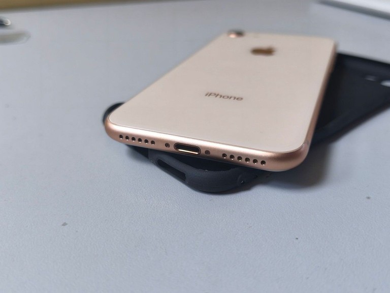 Apple iphone 8 64gb Код:01-200994986. Зображення 8