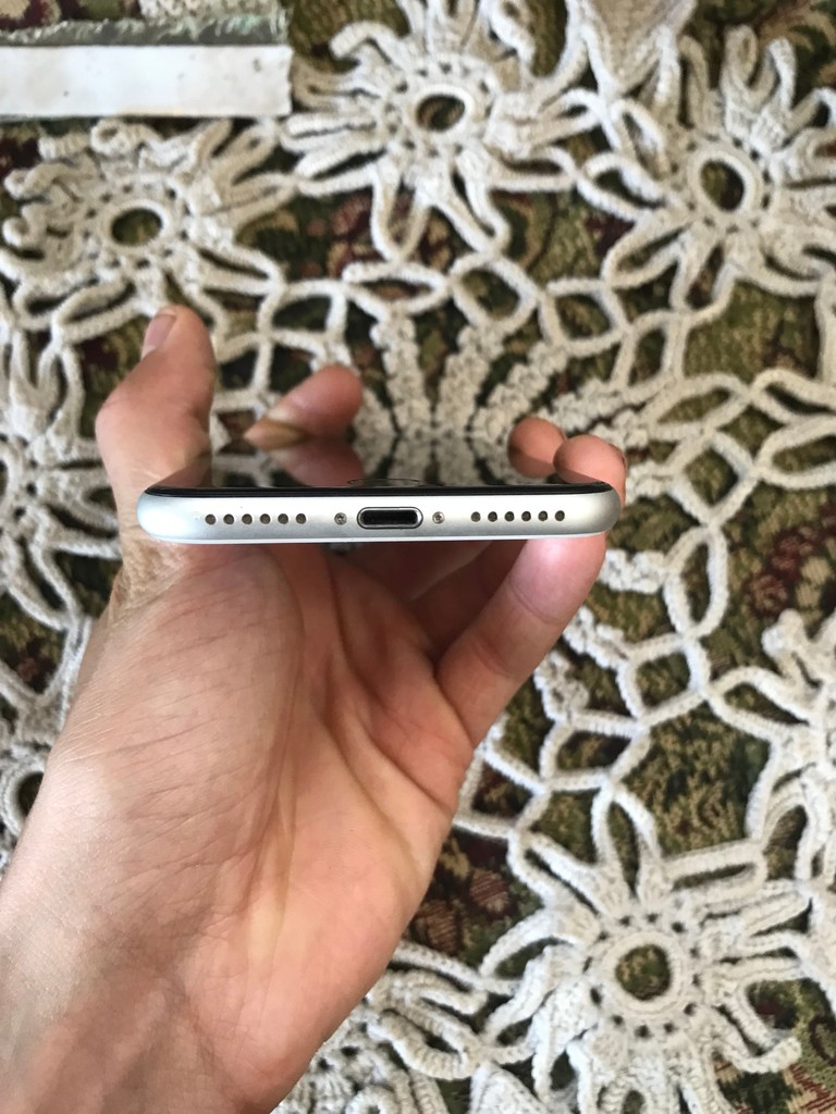 Оголошення Apple iPhone SE 2020 64GB White (MX9T2/MX9P2) Б/У