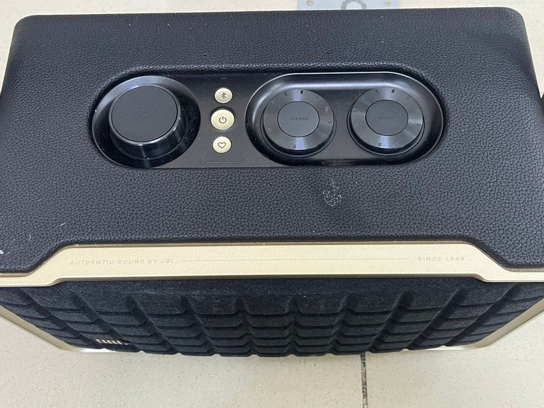 Дешиво Jbl Authentics 300 (JBLAUTH300BLKEP) с ломбарда