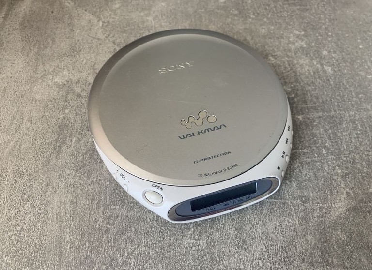 Купити Sony Walkman D-EJ360 Б/У