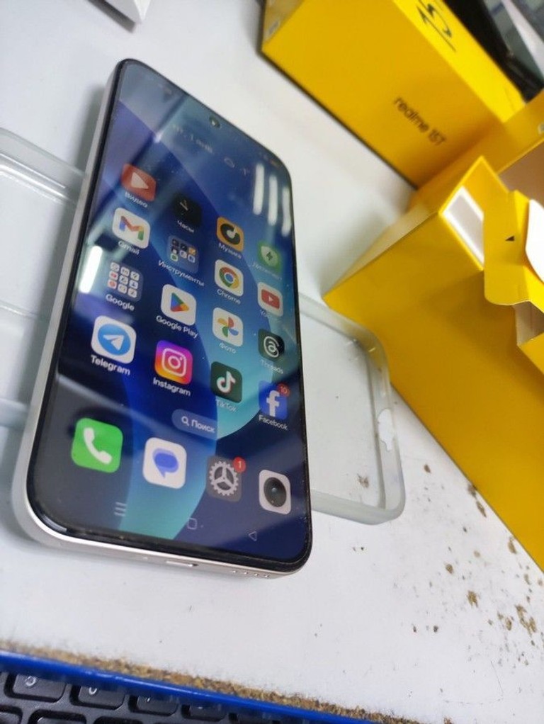 Дешево Realme 15T 8/256GB Suit Titanium з ломбарду
