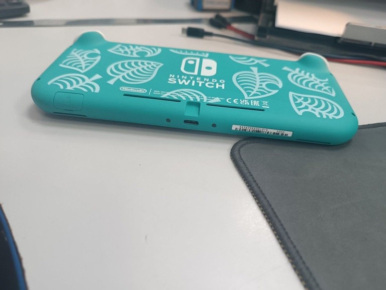 Дешево Nintendo switch lite з ломбарду