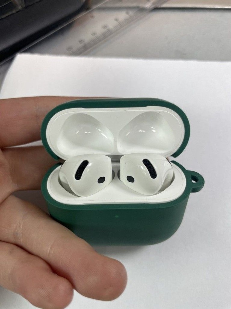 Купить Apple airpods 4 with active noise cancellation Б/У
