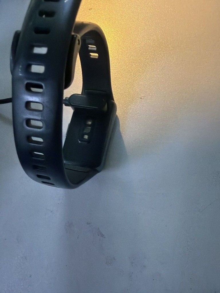 Оголошення Huawei band 6 Б/У