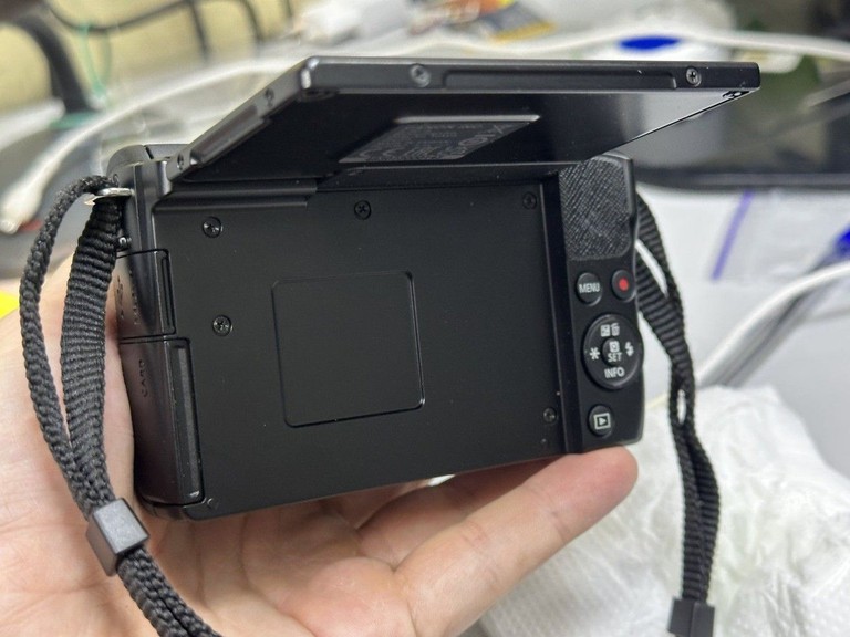 Дешево Canon eos m200 з ломбарду