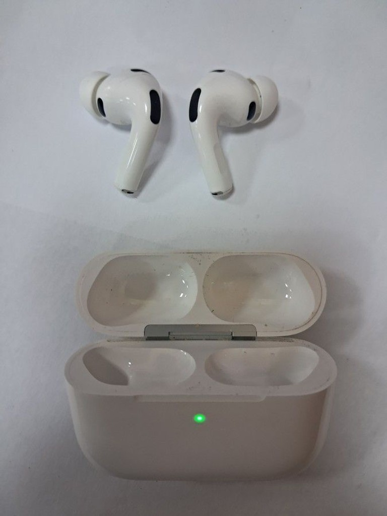 Розпродаж AirPods Pro 3, продавець Техноскарб