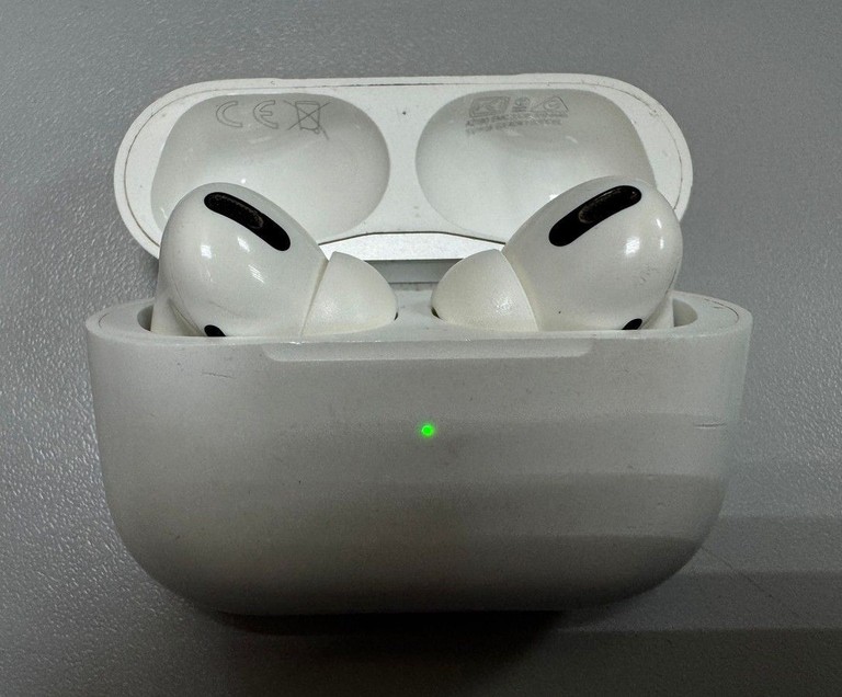 Купити Apple AirPods Pro (MWP22) Б/У