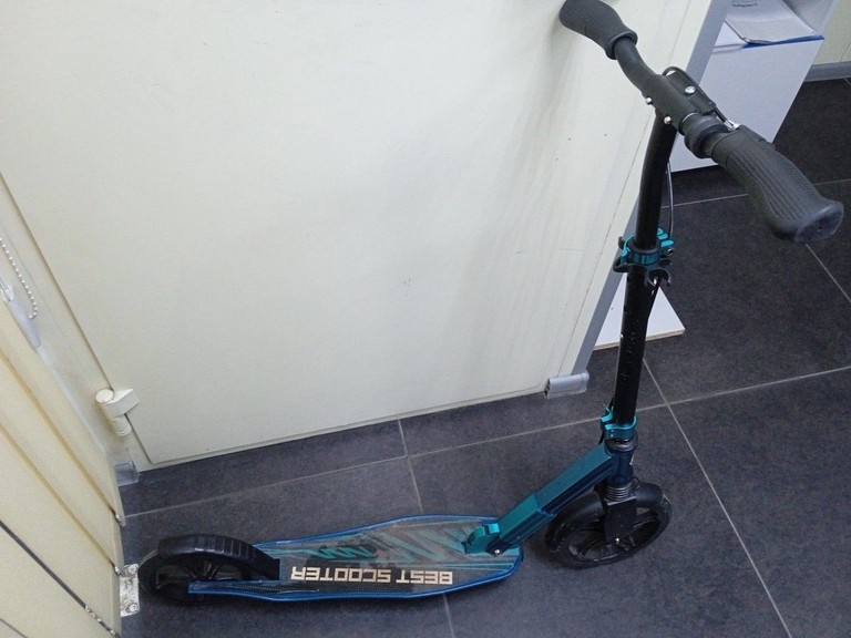 Дешиво Best scooter 43685 бірюзовий с ломбарда
