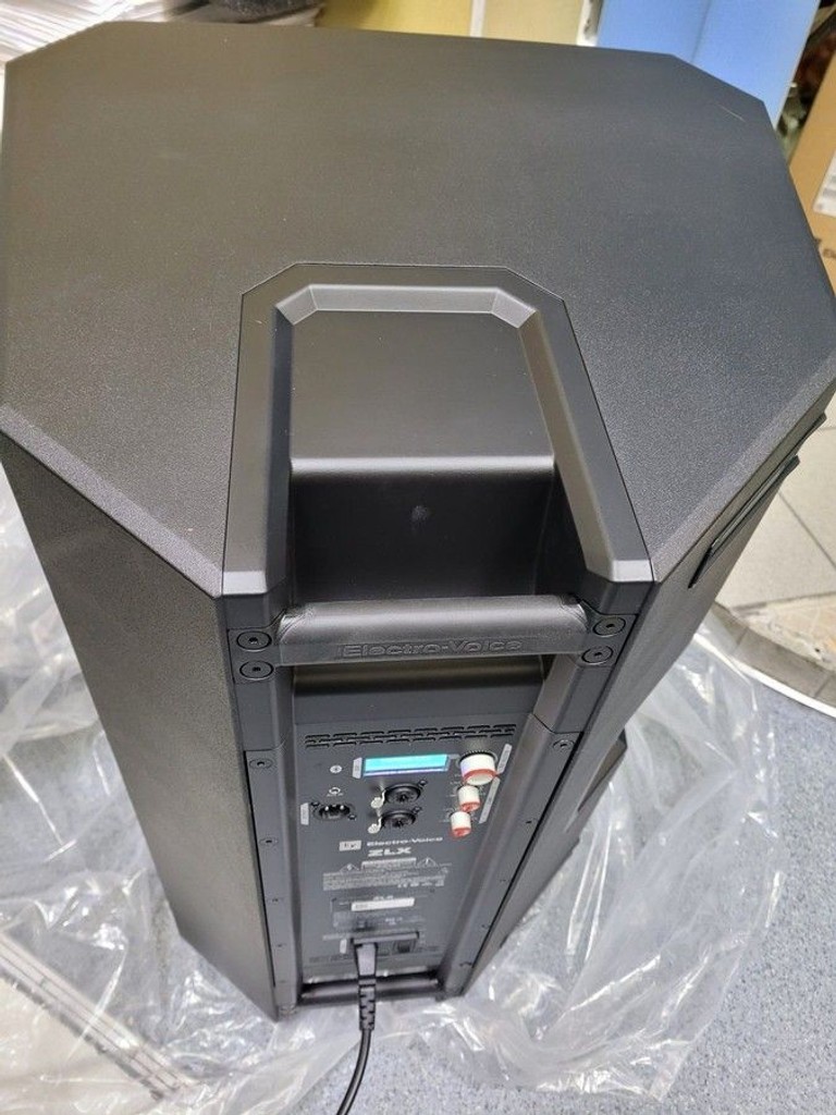 Оголошення Electro-voice ZLX-15BT Б/У