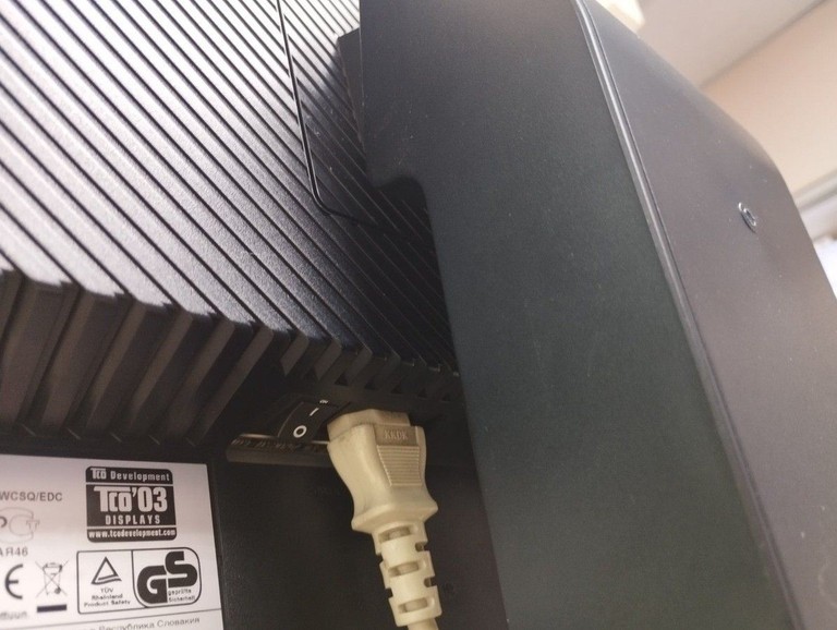 Дешиво Samsung 225bw с ломбарда