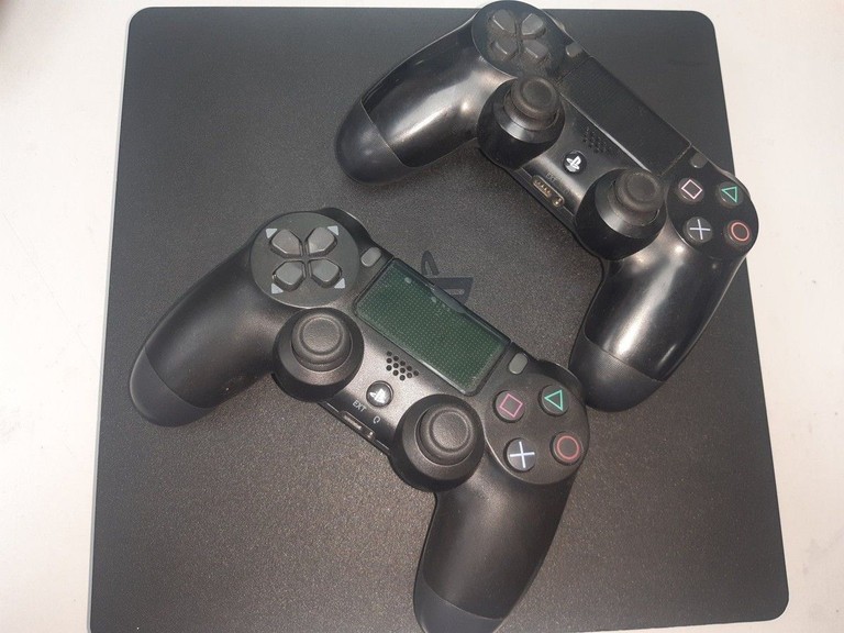 Купить Sony PlayStation 4 Slim 1TB Black Б/У
