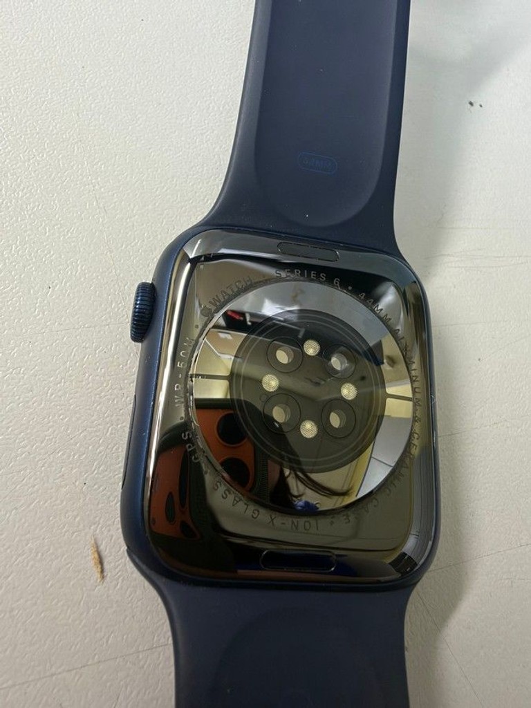 Объявление Apple watch series 6 gps aluminium case 44mm Б/У
