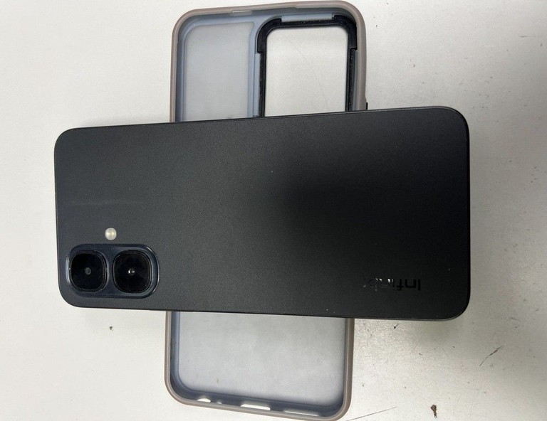 Купить Infinix smart 10 4/128gb Б/У