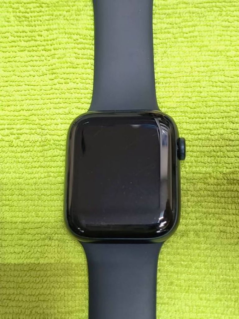 Apple watch se 2 gps 44mm aluminum case with sport