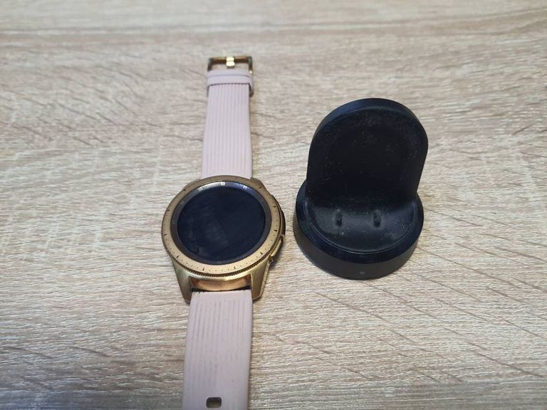 Samsung galaxy watch 42mm sm-r810