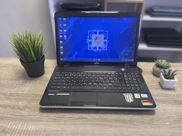 Оголошення Ноутбук Fujitsu YurkoF Edition 4/64 SSD 15.6 " Б/У