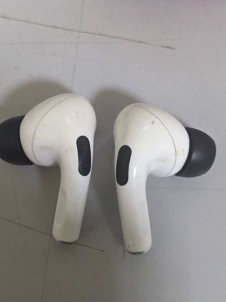 Apple AirPods Pro (MWP22)