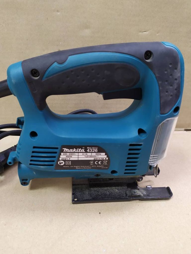 Makita 4326