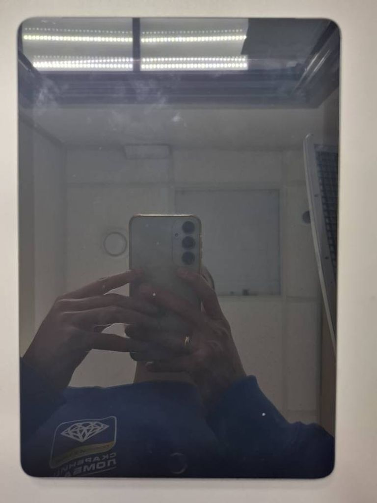 Оголошення Apple ipad 8 wifi 32gb 4g Б/У