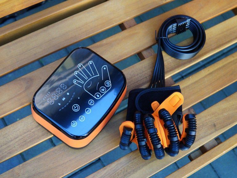 Купити Акція! Робот тренажер для правої руки та пальців акумуляторний Реабілітація після травм з дзеркальною рукавичкою Розмір L. Новий Б/У