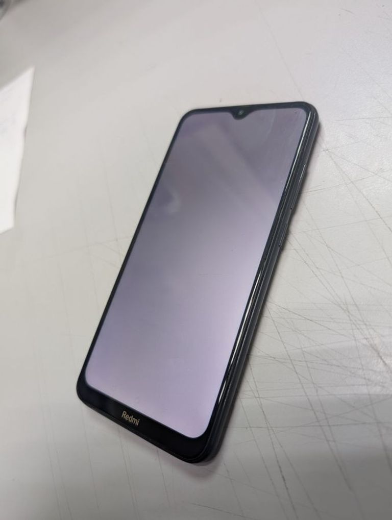 Купити Xiaomi Redmi 8 3/32GB Black Б/У