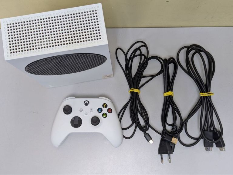 Купити Microsoft Xbox Series S 512GB (889842651386) Б/У