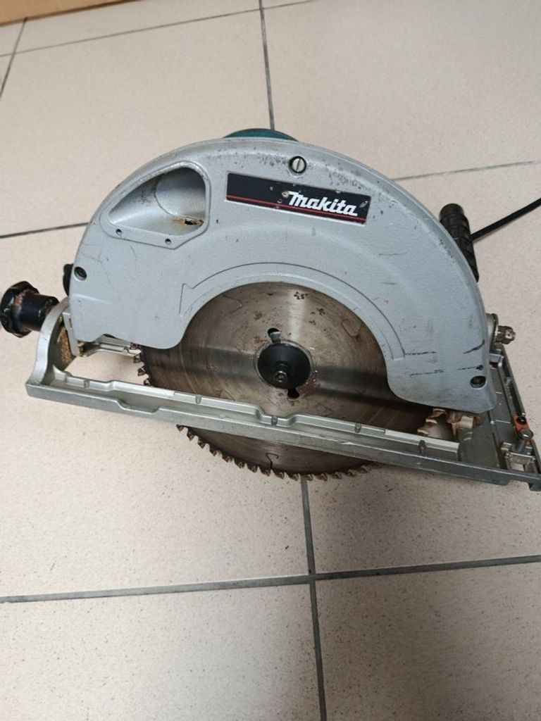 Оголошення Makita 5903R Б/У
