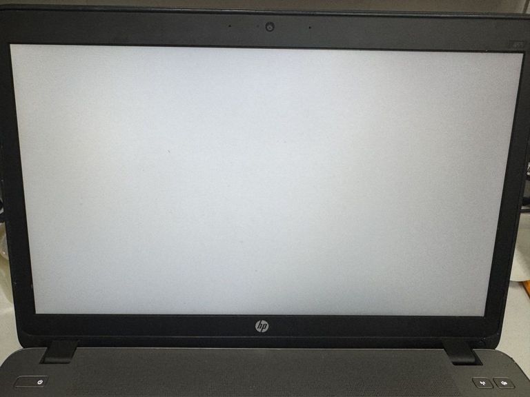 Купити Hp 15/amd a6 4400m ddr3/6gb ddr3/hdd 750 gb/ssd *відсутній/radeon hd8750m Б/У