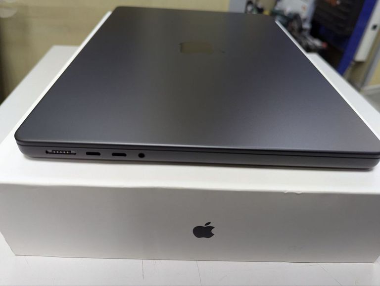 Apple MacBook Pro 14" Space Gray Late 2023 (Z1C80001D) Код:01-200612713. Изображение 10