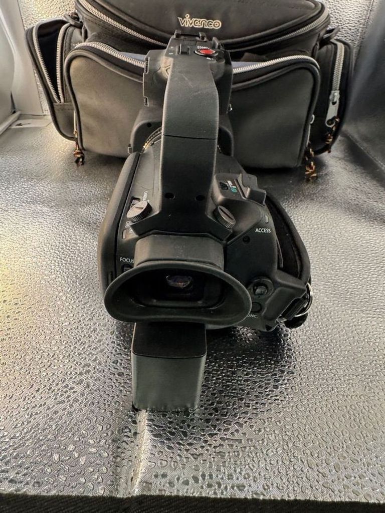 Дешиво Canon XA11 с ломбарда