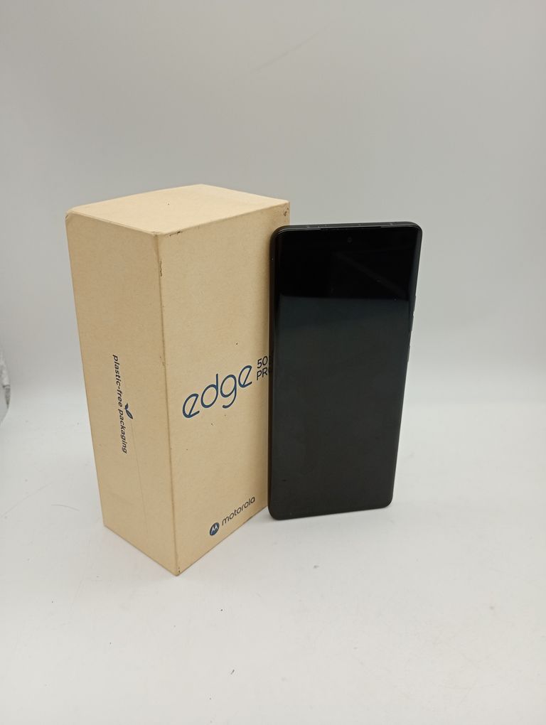 Дешиво Motorola Edge 50 Pro 12/512GB Moonlight Pearl с ломбарда