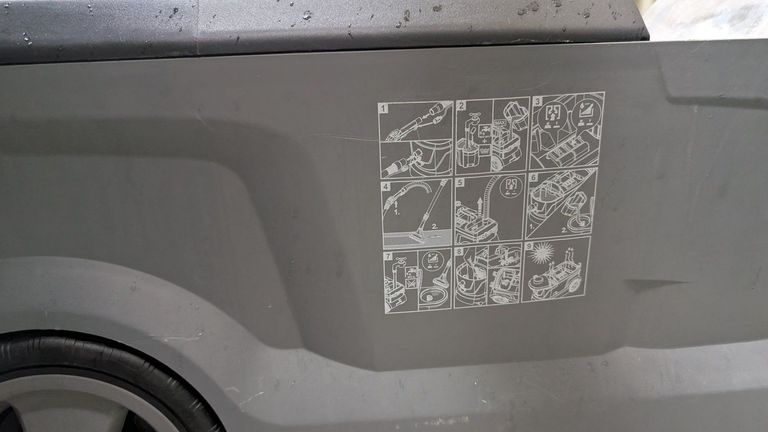 Оголошення Karcher Puzzi 10/1 (1.100-131.0) Б/У