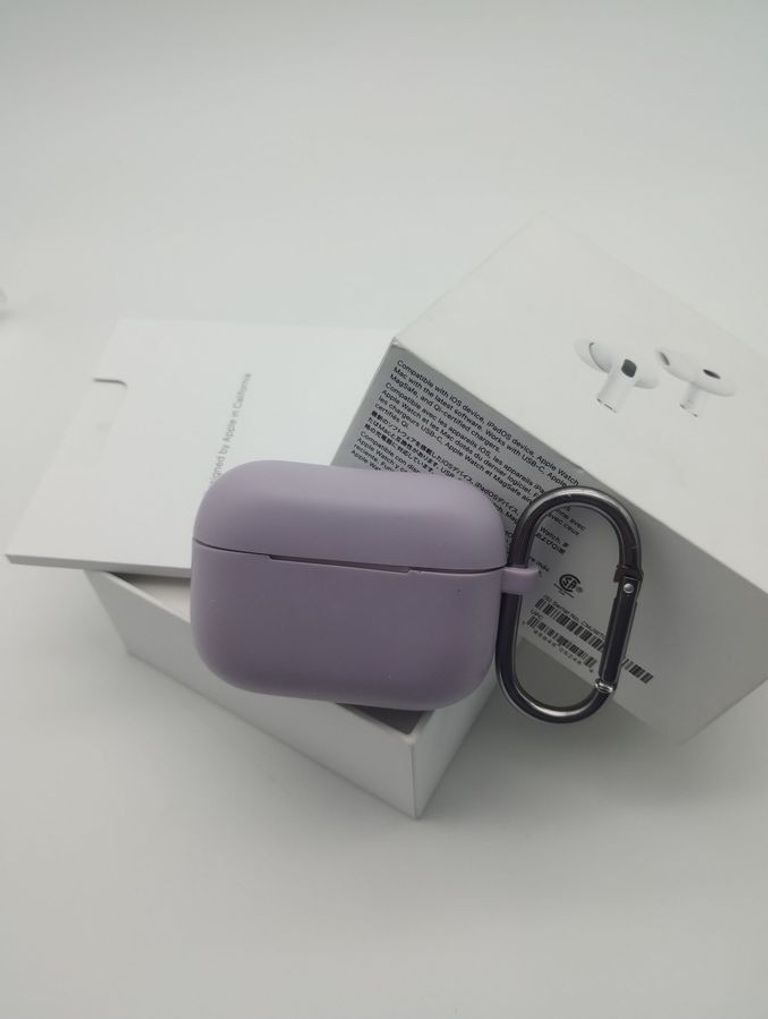 Купити Apple airpods pro 2nd generation with magsafe charging case usb-c Б/У