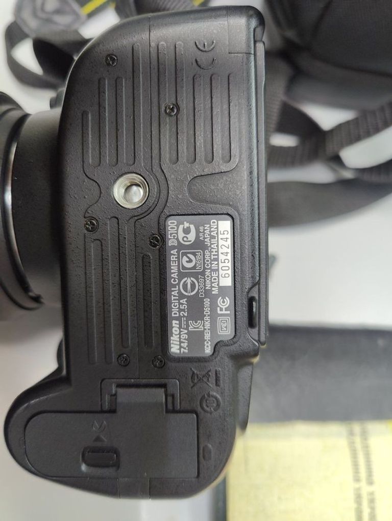 Купити Nikon d5100 + af-s dx nikkor 18-105mm f/3,5-5,6g ed vr Б/У