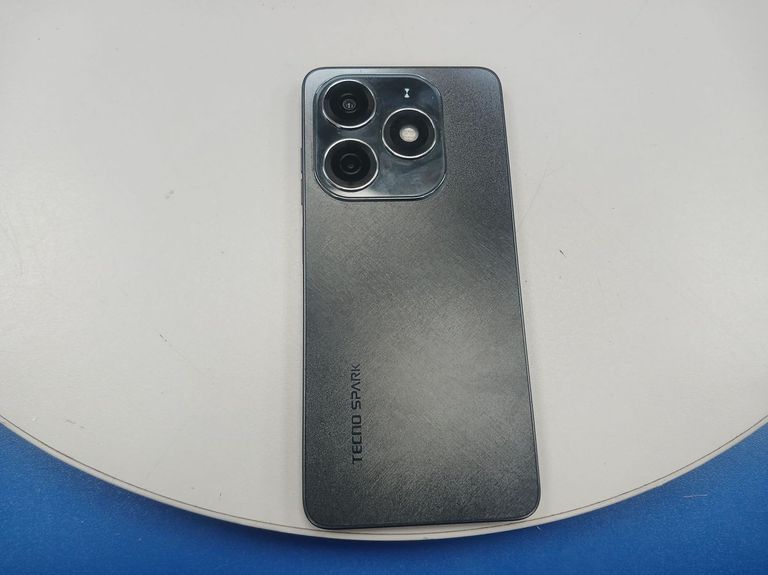Оголошення Tecno spark 20 kj5n 8/256gb Б/У