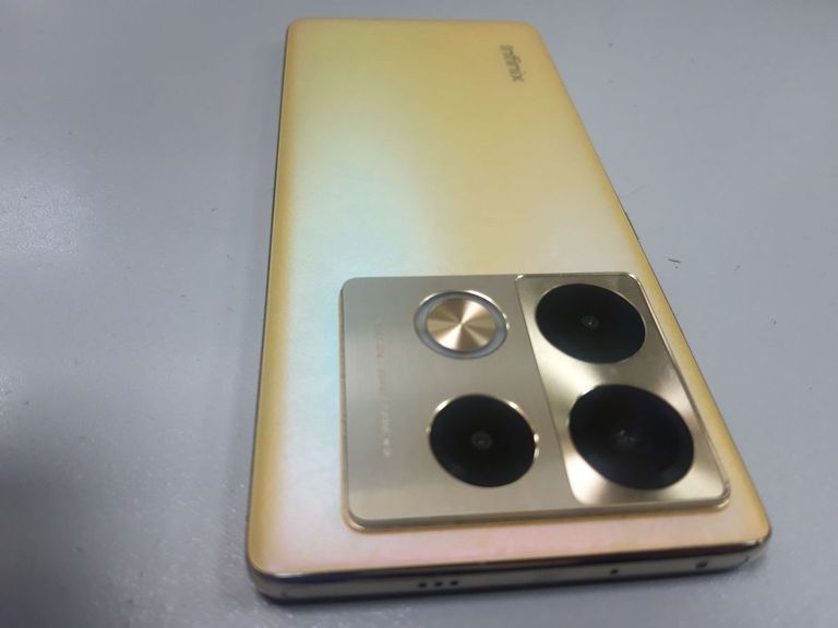 Infinix Note 40 Pro 8/256GB Obsidian Black Код:01-200795480. Изображение 8