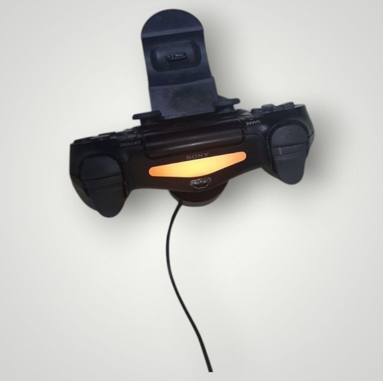 Купити Sony dualsense charging station Б/У