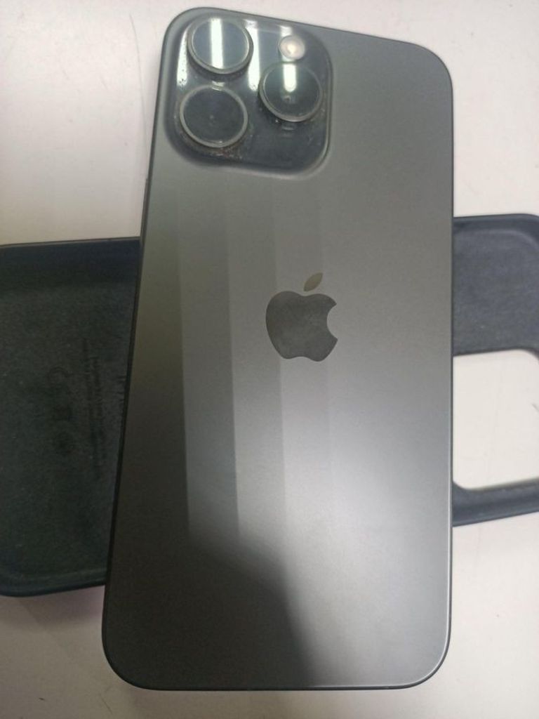 Оголошення Apple iphone 15 pro max 1tb Б/У
