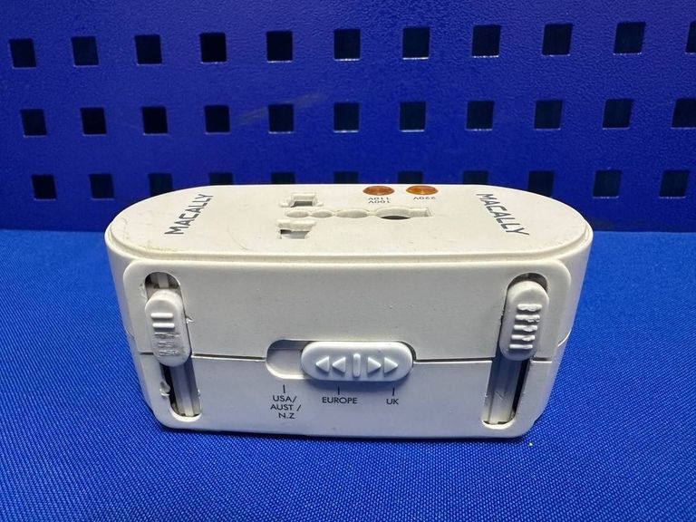 Распродажа Macally macally lpptc universal power plug adapter, продавец Техноскарб
