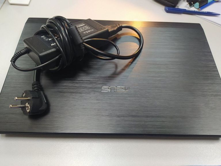 Дешиво Asus 15/core i5 2450m ddr3/12gb ddr3/hdd *відсутній/ssd 300 gb/*інтегрована с ломбарда