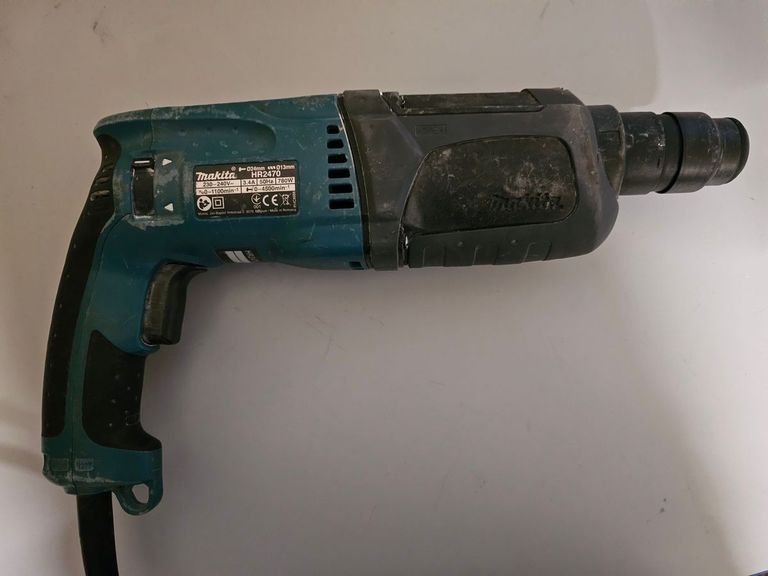 Купити Makita HR2470 Б/У