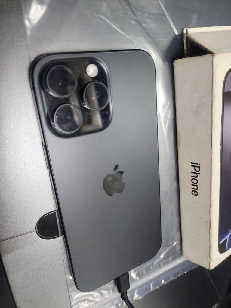 Дешево Apple iphone 16 pro max 256gb з ломбарду