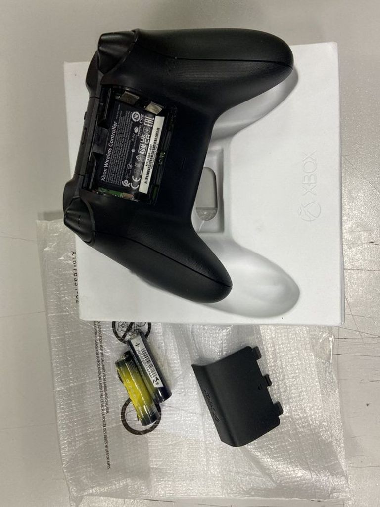 Купити Microsoft 1914 xbox wireless controller Б/У